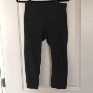 Lululemon highwaisted cropped leggings